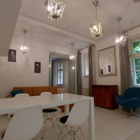 Beautiful Appartment In The Old Town Of Bratislava Esterno foto
