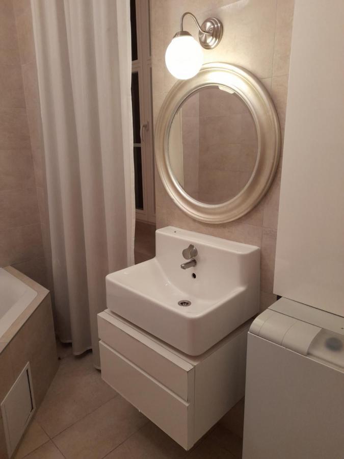 Beautiful Appartment In The Old Town Of Bratislava Esterno foto