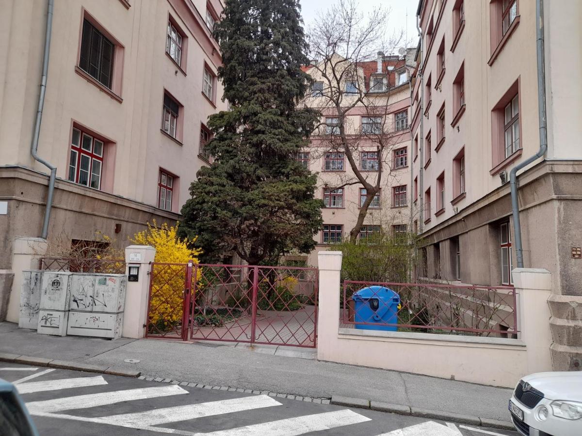 Beautiful Appartment In The Old Town Of Bratislava Esterno foto